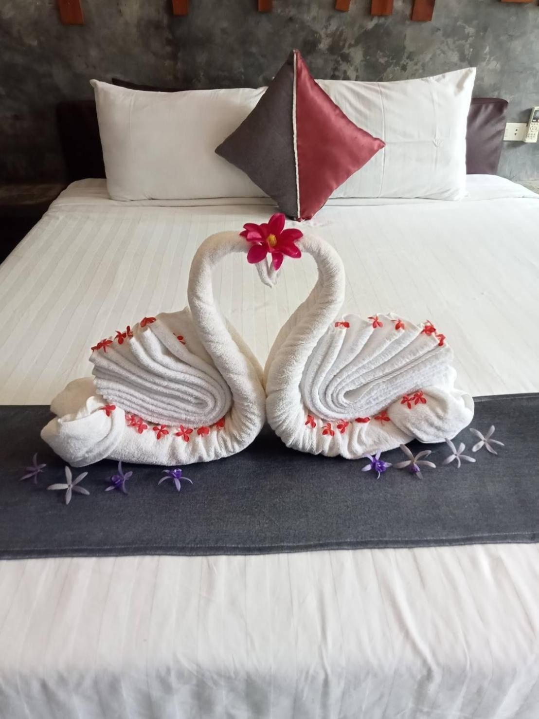 Keeree Loft Resort Thong Pha Phum Eksteriør bilde